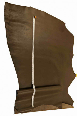 Italian leather, smooth brown calfskin with nuances of color, light creased  effect, shiny, vintage / sporty look