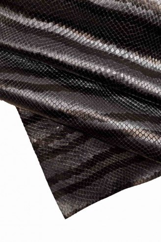 PELLE di pitone stampato blu/nero con disegno righe perlato -pellame italiano stampa serpente -rettile fantasia