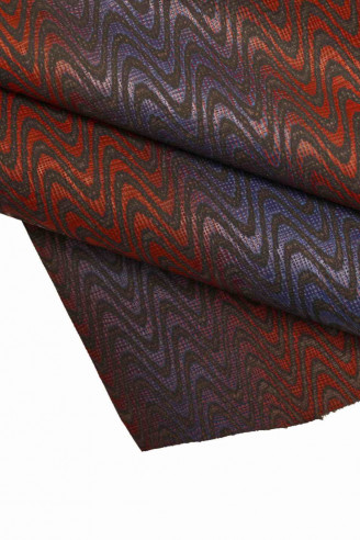 Vitello con STAMPA GEOMETRICA incisa - pelle stampata quadratino optical - pellame stampato rosso blu nero