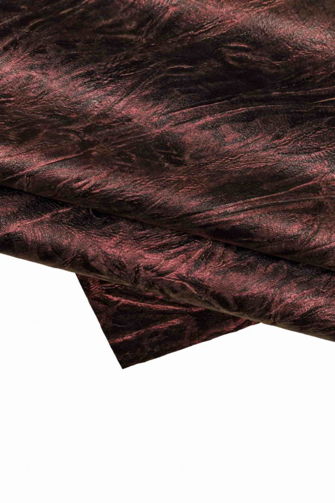 Pelle laminata SPORTIVA, pellame nero metallizzato bordeaux, agnello stropicciato morbido