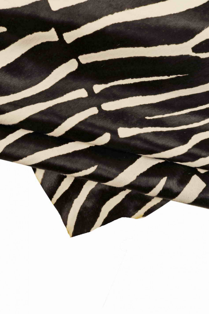 Pelle di cavallino stampa ZEBRA, pellame morbido effetto pony, vitello con pelo disegno animalier bianco nero morbido