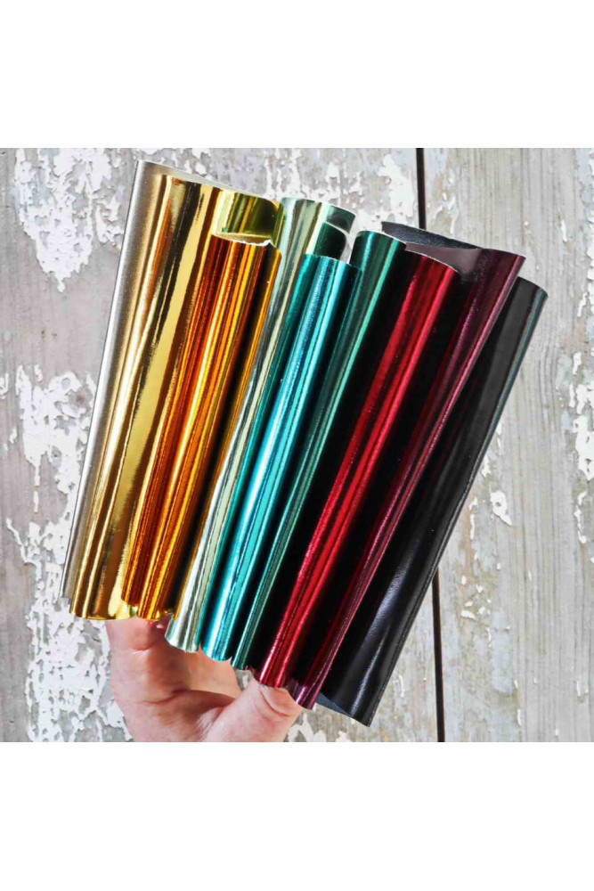 Ritagli esclusivi di pelle laminata SPECCHIO, selezione casuale di scampoli metallizzati LISCI in diversi colori  300 gr