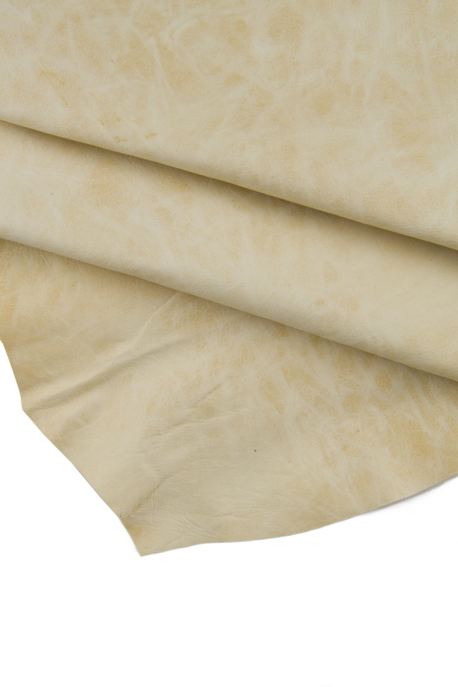 Cream beige VEGETABLE tanned goatskin, wrinkled vintage leather skin, pull up effect sporty hide 0.7 - 0.8 mm