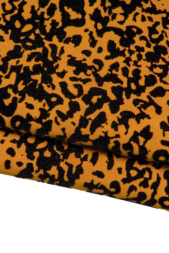 Pellame animalier FLOCK, capra sportiva giallo ocra, stampa simil leopardo nera, pelle morbida per artigiani