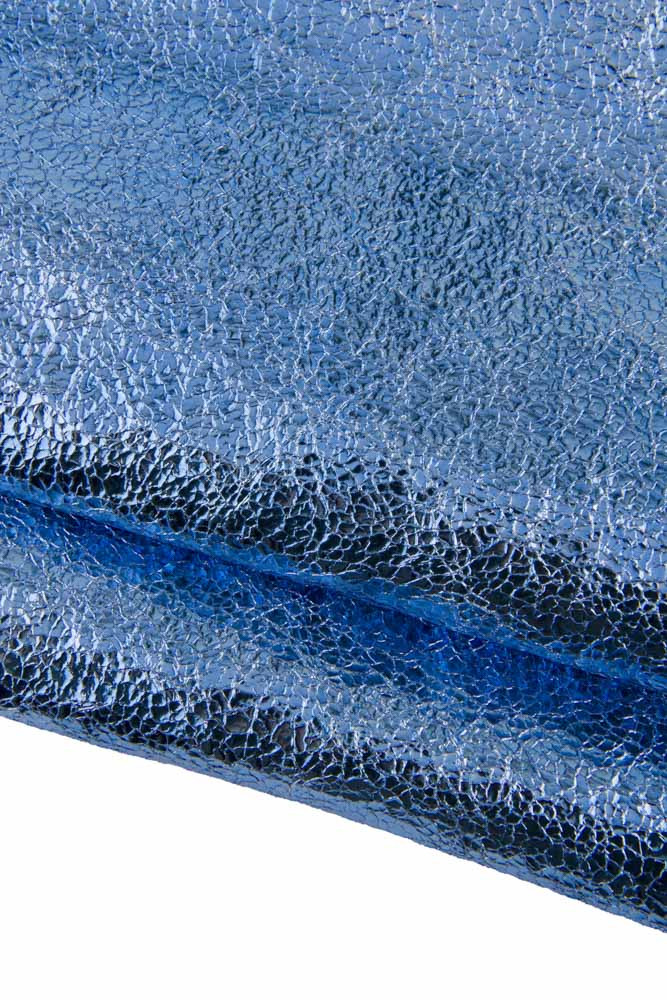 Pellame LAMINATO azzurro stampa crackle, pelle metallizzata blu chiaro, capra morbida per artigiani