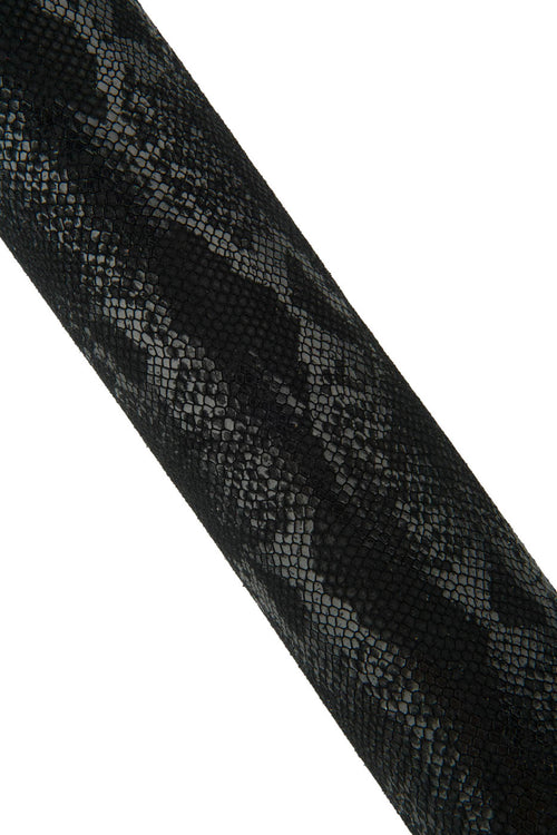 Pelle nera di vitello con stampa pitone, vitello scamosciato stampa semi lucida, pelle morbida per l'artigianato.