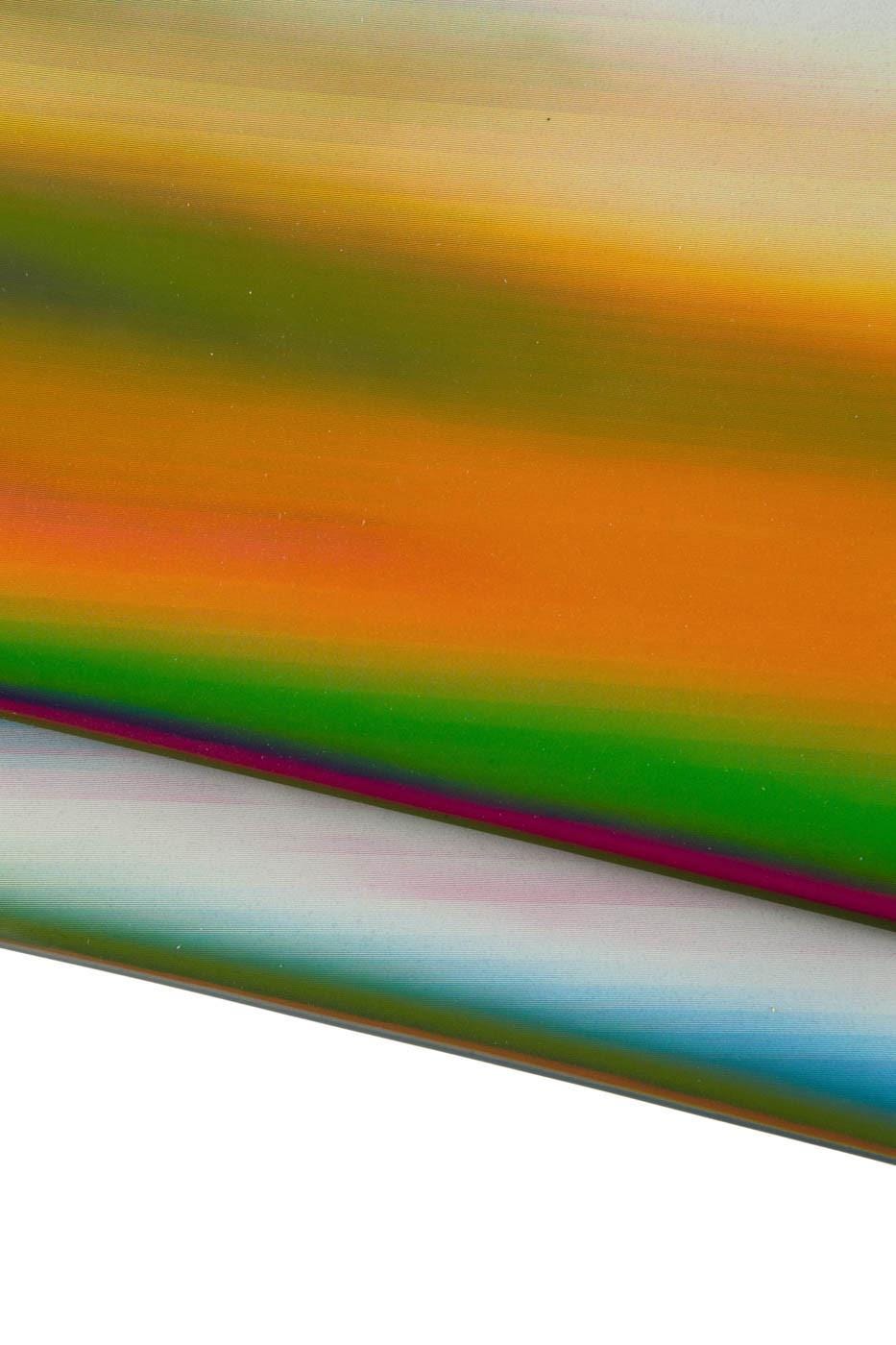 Pellame IRIDESCENTE MULTICOLOR, capra laminata cangiante, pelle metallizzata morbida stampa arcobaleno